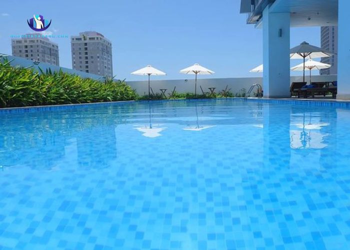 Bể bơi của Khách sạn Sông Hàn