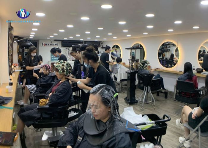 Hair Salon Hoàng Sanh